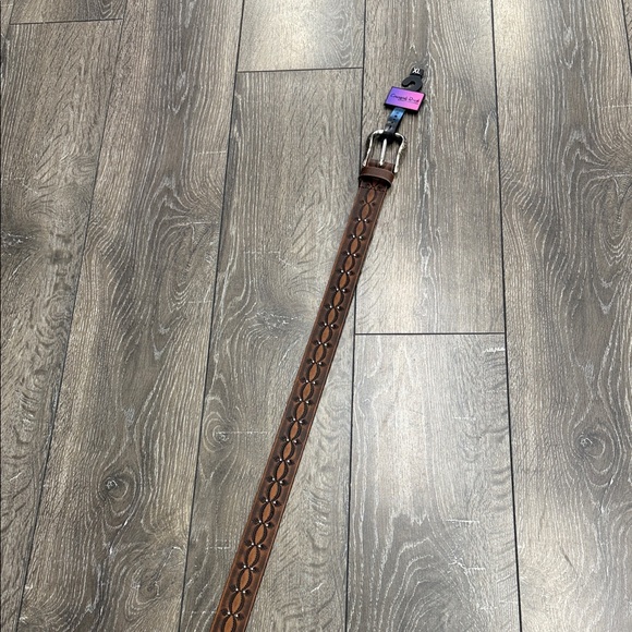 cowgirls rock Other - Men's Brown Leather Belt with Stitched Oval Accents